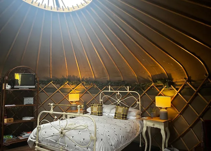Sunbank Yurt
