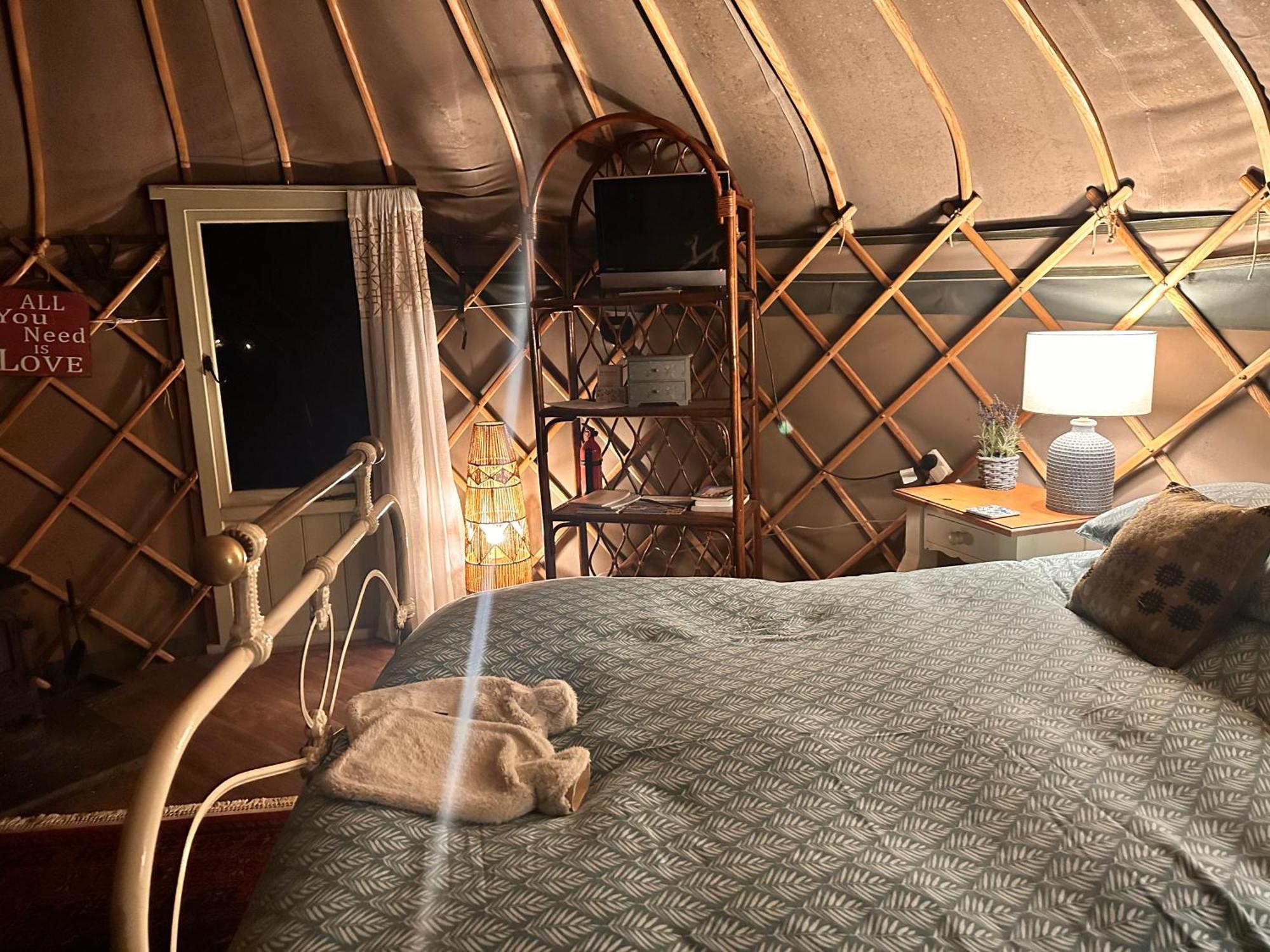 Luxury tent Sunbank Yurt Llangollen